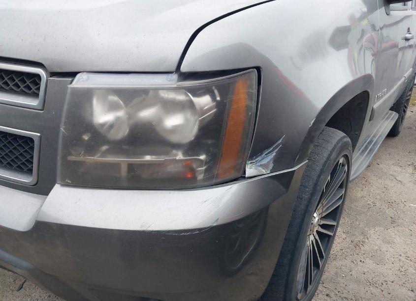 Photo 6 of 2007 Chevrolet Tahoe LT (VIN 1GNFK13077R329913)