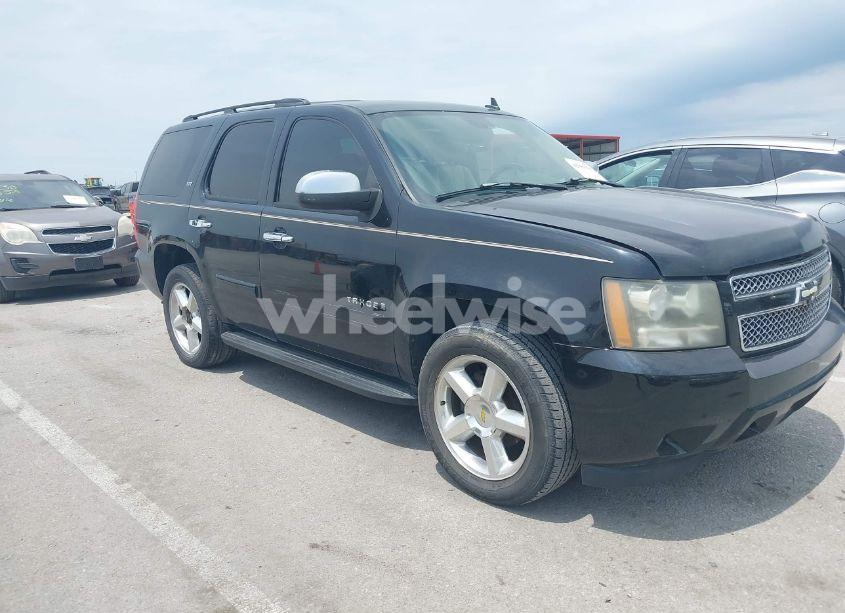 2007 Chevrolet Tahoe LTZ (VIN 1GNFK13077R352902) main photo