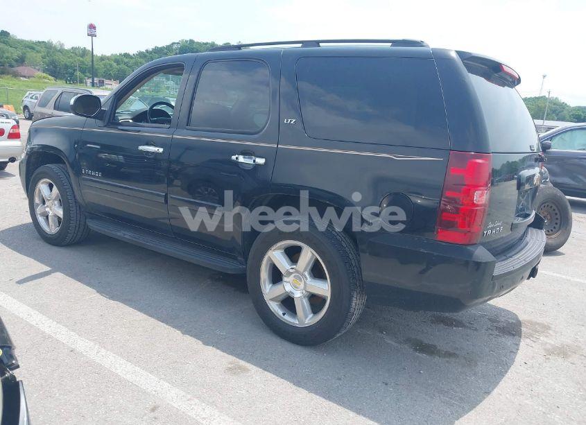 Photo 3 of 2007 Chevrolet Tahoe LTZ (VIN 1GNFK13077R352902)