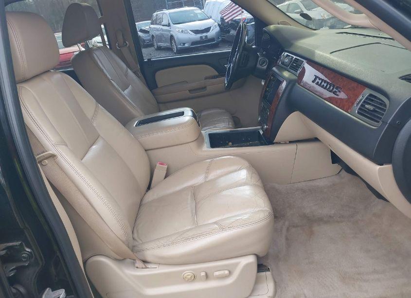 Photo 5 of 2007 Chevrolet Tahoe LTZ (VIN 1GNFK13077R392137)