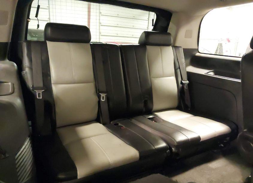 Photo 12 of 2007 Chevrolet Tahoe LT (VIN 1GNFK13077R396270)