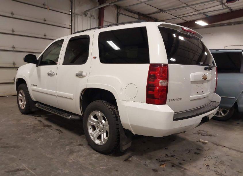 Photo 3 of 2007 Chevrolet Tahoe LT (VIN 1GNFK13077R396270)