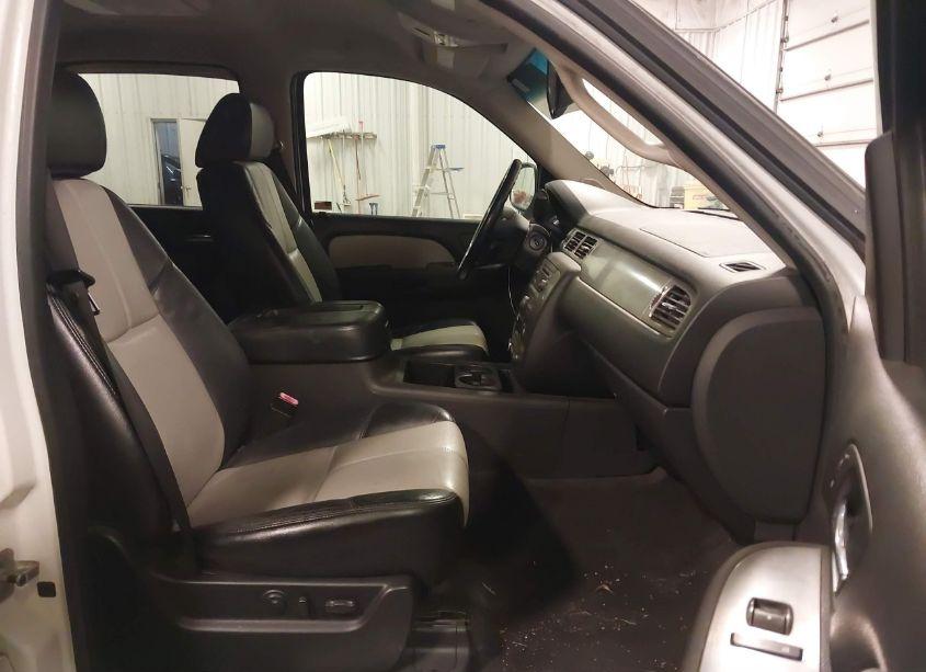 Photo 5 of 2007 Chevrolet Tahoe LT (VIN 1GNFK13077R396270)