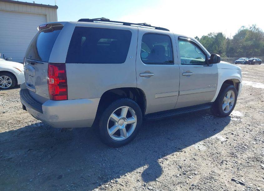 Photo 4 of 2008 Chevrolet Tahoe LT (VIN 1GNFK13078J121465)