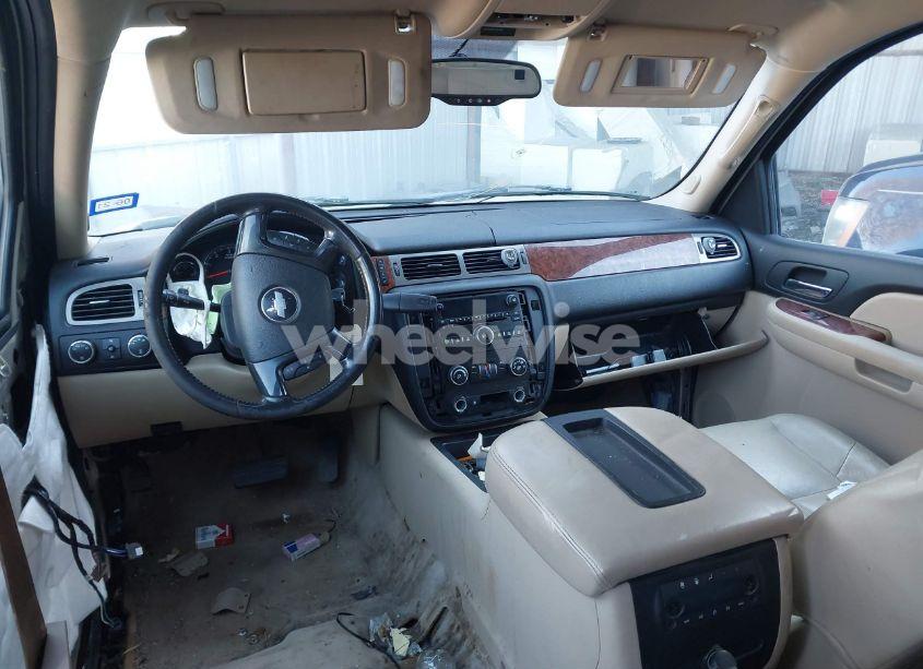 Photo 5 of 2008 Chevrolet Tahoe LT (VIN 1GNFK13078J152473)