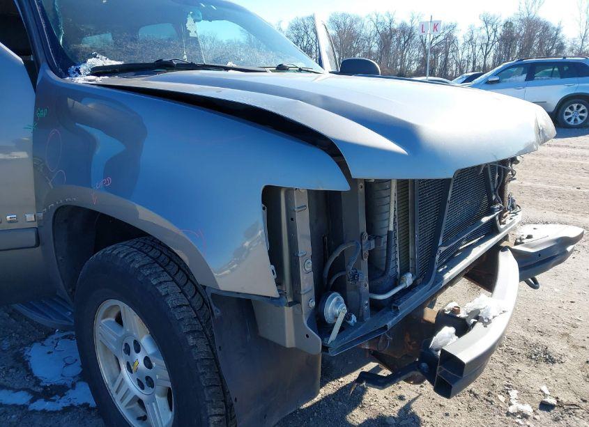 Photo 12 of 2008 Chevrolet Tahoe LS (VIN 1GNFK13078J180838)