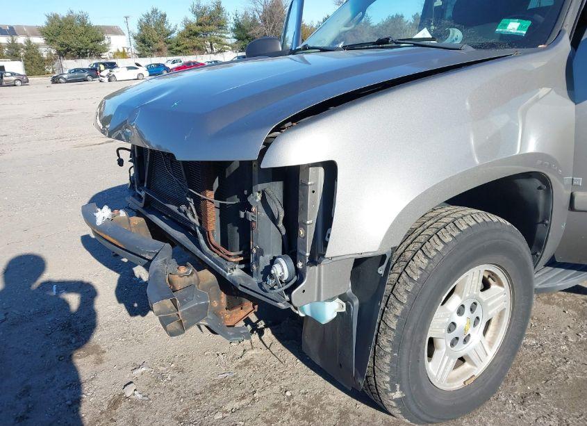 Photo 13 of 2008 Chevrolet Tahoe LS (VIN 1GNFK13078J180838)