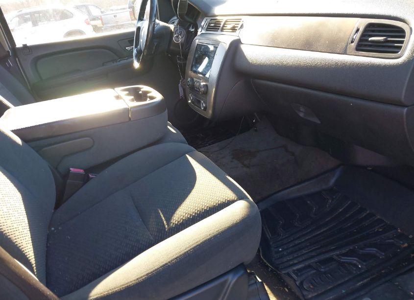 Photo 5 of 2008 Chevrolet Tahoe LS (VIN 1GNFK13078J180838)