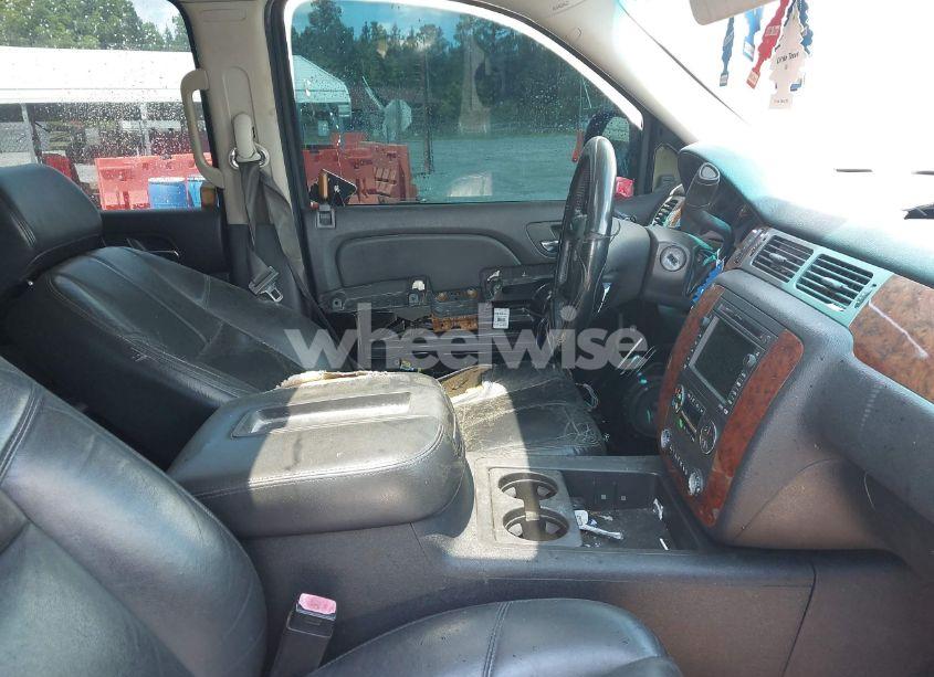 Photo 5 of 2008 Chevrolet Tahoe LT (VIN 1GNFK13078R141510)