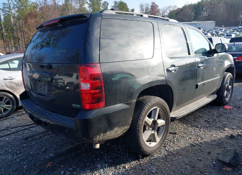 Photo 4 of 2008 Chevrolet Tahoe LTZ (VIN 1GNFK13078R142303)