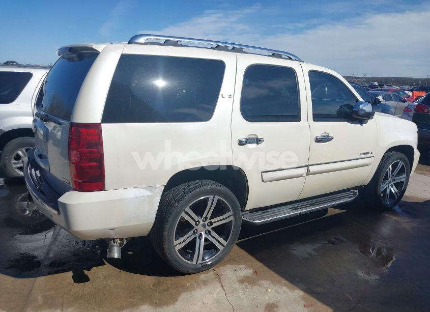 Photo 4 of 2008 Chevrolet Tahoe LTZ (VIN 1GNFK13078R190092)