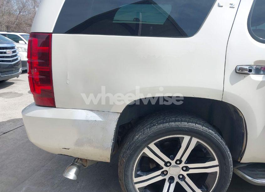 Photo 6 of 2008 Chevrolet Tahoe LTZ (VIN 1GNFK13078R190092)