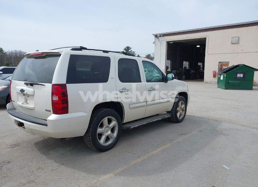 Photo 4 of 2008 Chevrolet Tahoe LTZ (VIN 1GNFK13078R227366)