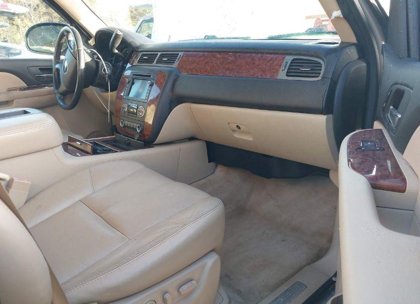 Photo 5 of 2008 Chevrolet Tahoe LTZ (VIN 1GNFK13078R259623)