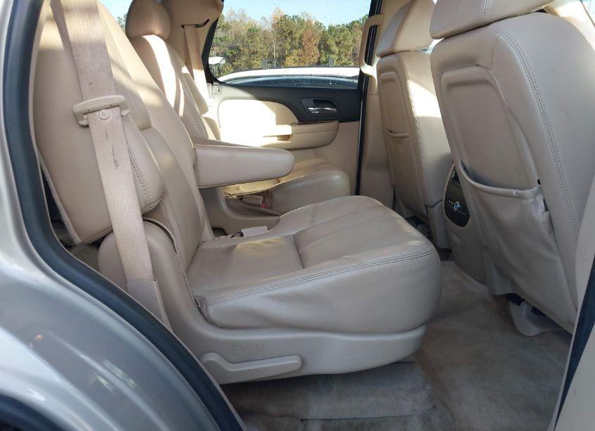 Photo 8 of 2008 Chevrolet Tahoe LTZ (VIN 1GNFK13078R259623)