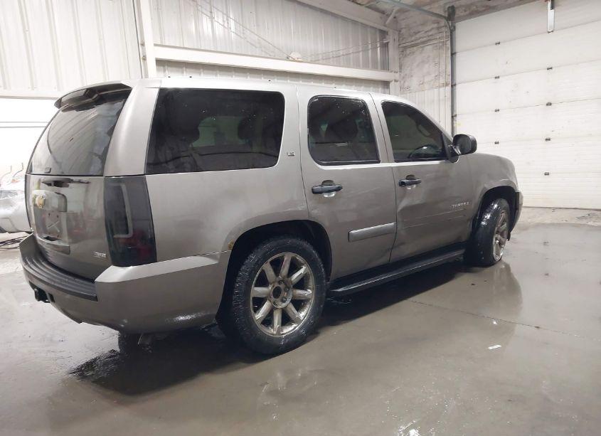 Photo 4 of 2009 Chevrolet Tahoe LS (VIN 1GNFK13079R179854)