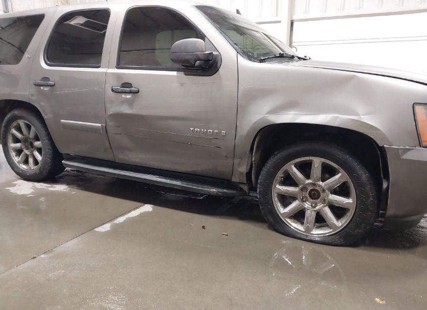 Photo 6 of 2009 Chevrolet Tahoe LS (VIN 1GNFK13079R179854)