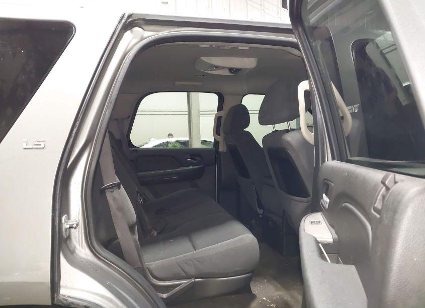 Photo 8 of 2009 Chevrolet Tahoe LS (VIN 1GNFK13079R179854)