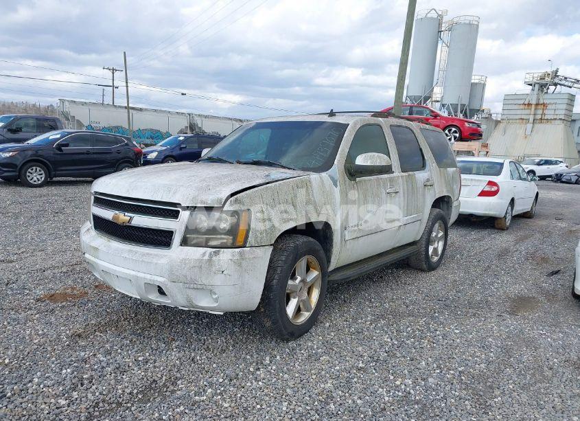Photo 2 of 2007 Chevrolet Tahoe LT (VIN 1GNFK13087J124227)