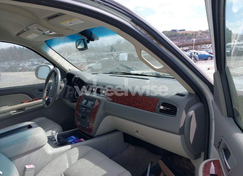Photo 5 of 2007 Chevrolet Tahoe LT (VIN 1GNFK13087J124227)