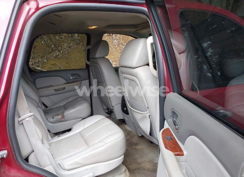Photo 8 of 2007 Chevrolet Tahoe K1500 (VIN 1GNFK13087J280753)
