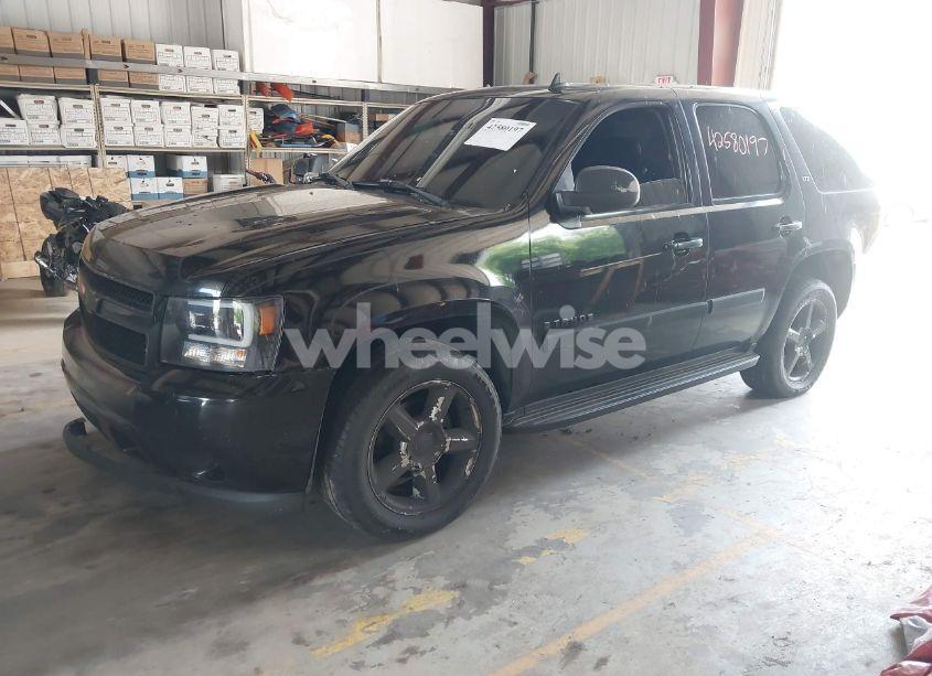 Photo 2 of 2007 Chevrolet Tahoe LTZ (VIN 1GNFK13087R105226)