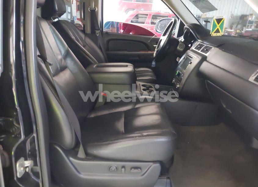 Photo 5 of 2007 Chevrolet Tahoe LTZ (VIN 1GNFK13087R105226)