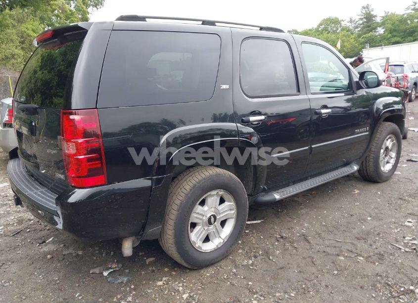 Photo 4 of 2007 Chevrolet Tahoe LT (VIN 1GNFK13087R309735)