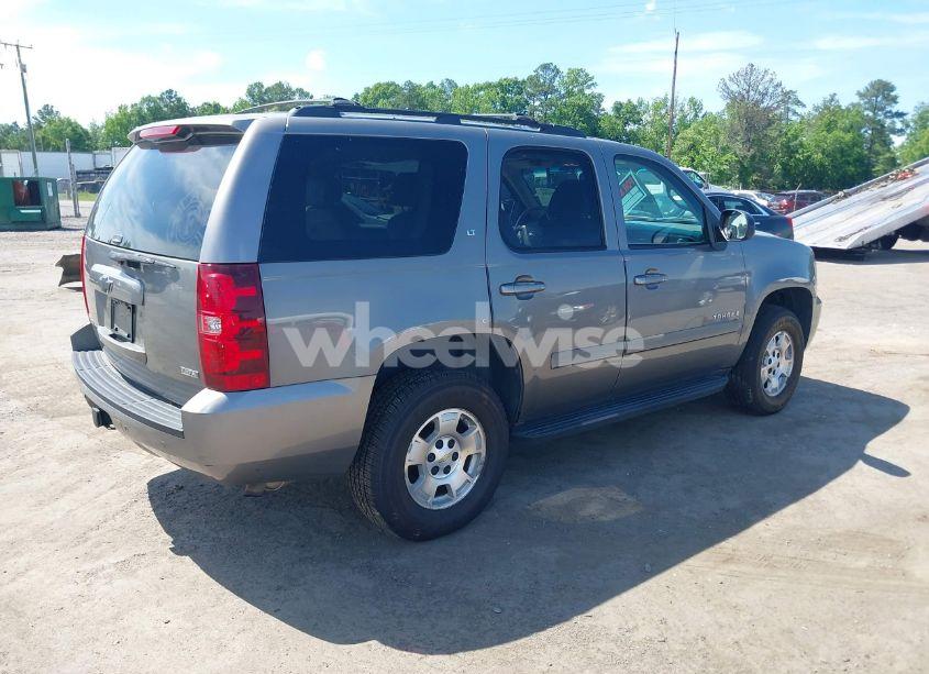 Photo 4 of 2008 Chevrolet Tahoe LT (VIN 1GNFK13088J102259)