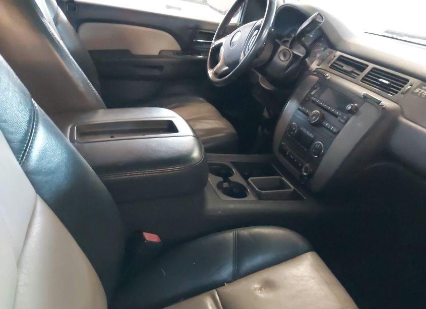 Photo 5 of 2008 Chevrolet Tahoe LT (VIN 1GNFK13088R249747)