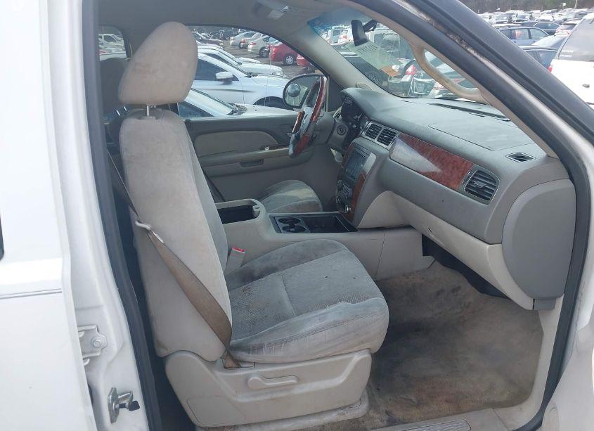 Photo 5 of 2007 Chevrolet Tahoe LT (VIN 1GNFK13097J209206)