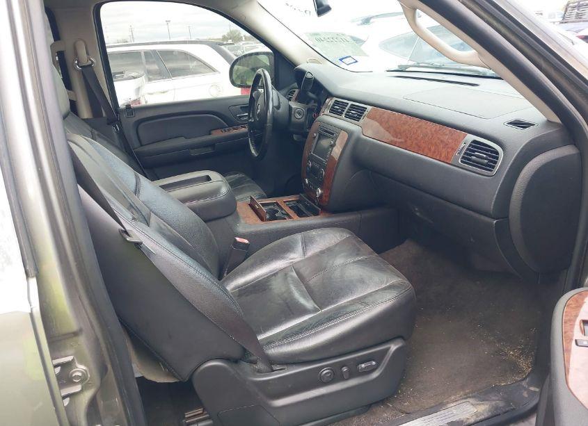 Photo 5 of 2007 Chevrolet Tahoe LTZ (VIN 1GNFK13097J383423)