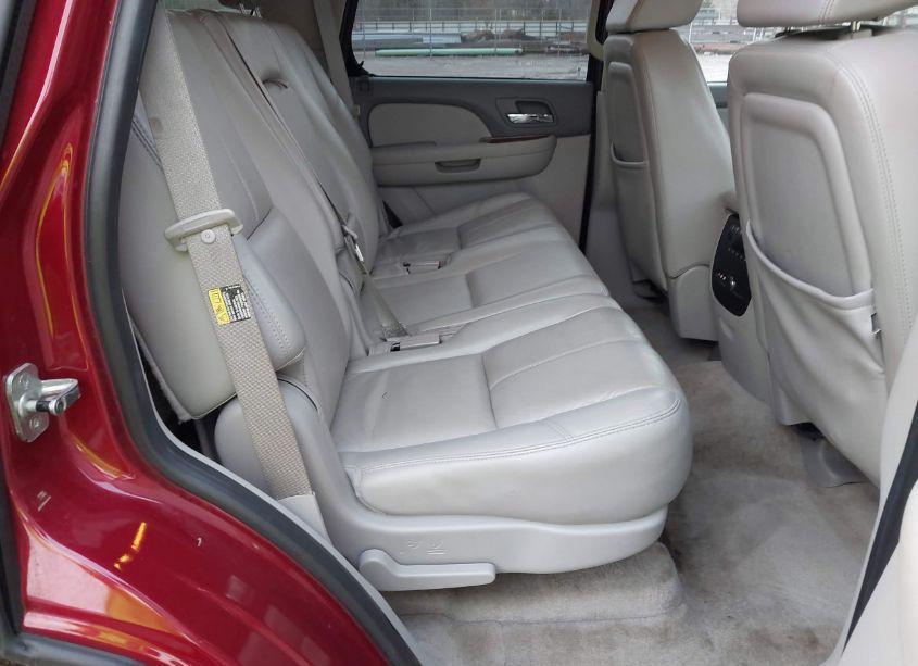 Photo 8 of 2007 Chevrolet Tahoe LTZ (VIN 1GNFK13097R152202)