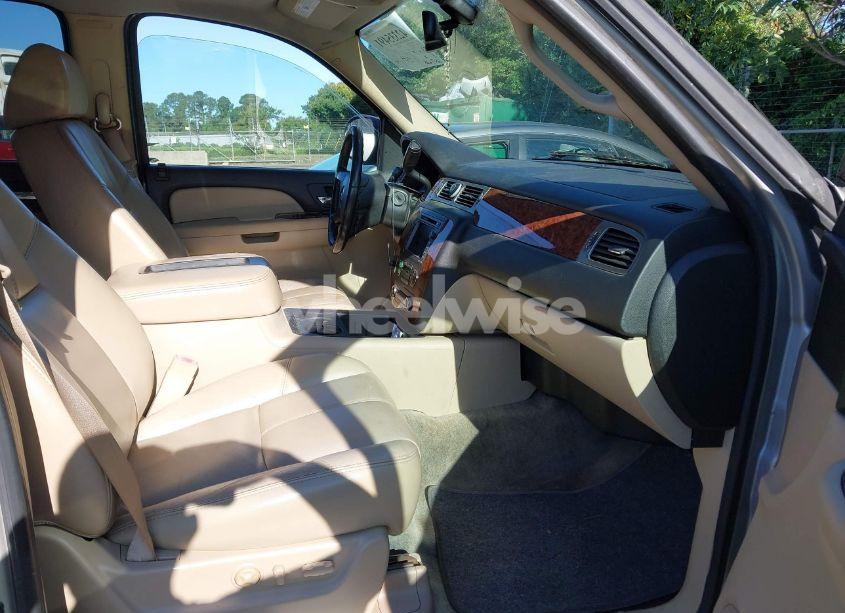 Photo 5 of 2007 Chevrolet Tahoe LTZ (VIN 1GNFK13097R174619)