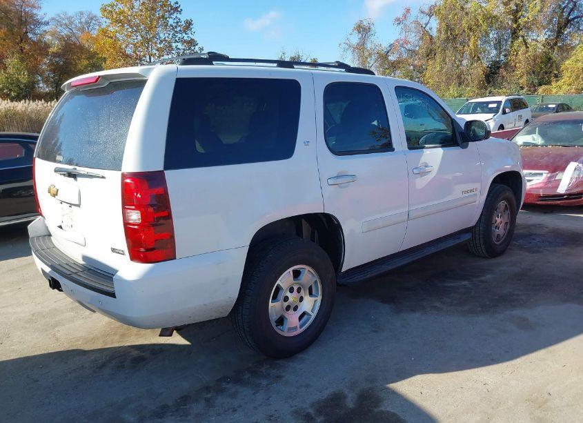 Photo 4 of 2007 Chevrolet Tahoe LT (VIN 1GNFK13097R284439)