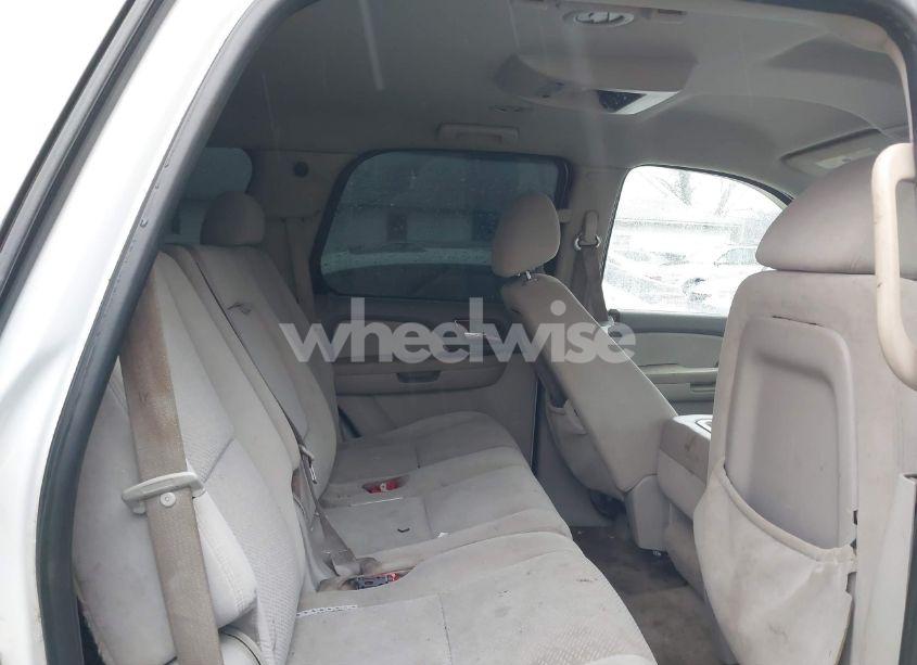 Photo 8 of 2007 Chevrolet Tahoe LS (VIN 1GNFK13097R333042)