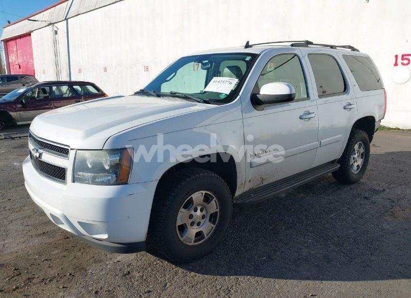 Photo 2 of 2007 Chevrolet Tahoe LT (VIN 1GNFK13097R387778)