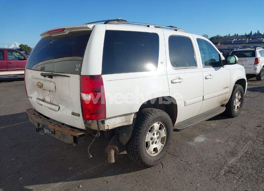 Photo 4 of 2007 Chevrolet Tahoe LT (VIN 1GNFK13097R387778)
