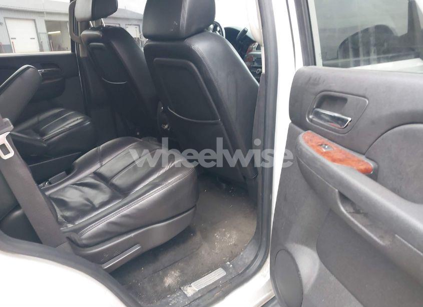 Photo 8 of 2008 Chevrolet Tahoe LT (VIN 1GNFK13098J160218)