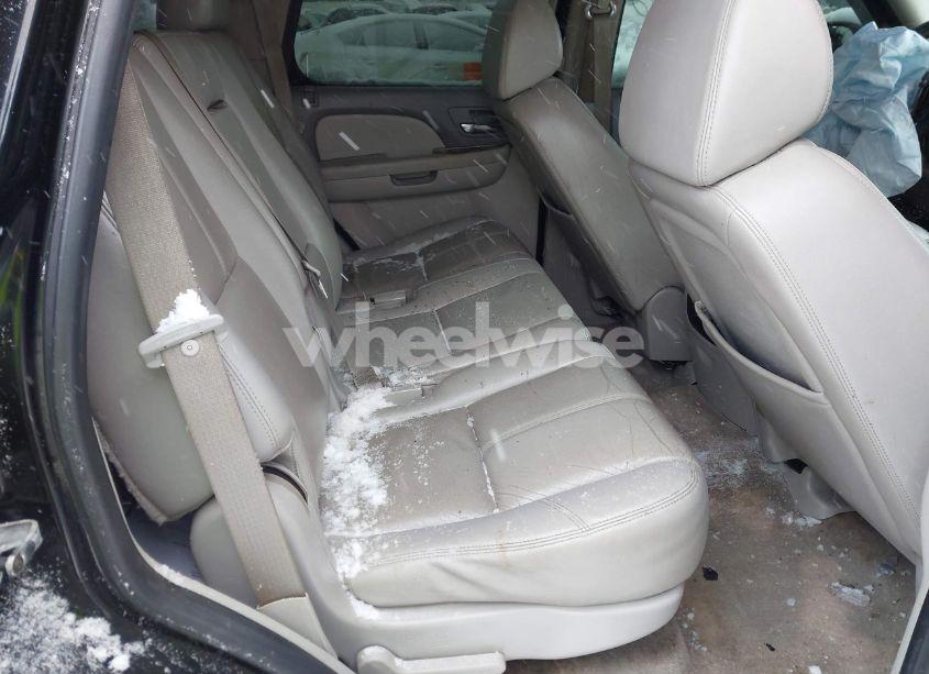 Photo 8 of 2008 Chevrolet Tahoe LS/LT/LTZ (VIN 1GNFK13098R178638)