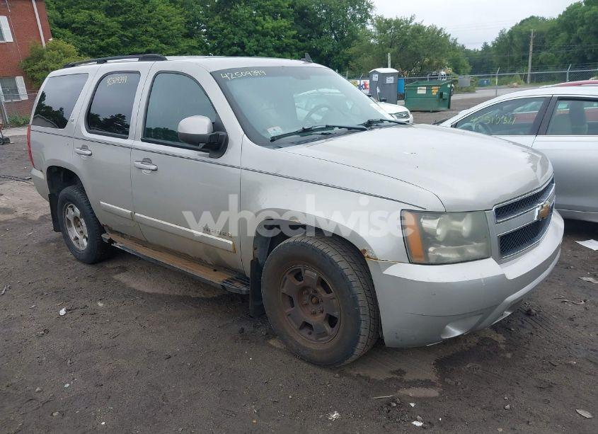 2007 Chevrolet Tahoe LT (VIN 1GNFK130X7J140560) main photo