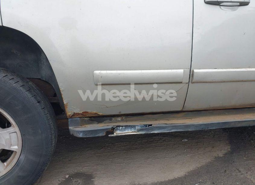 Photo 6 of 2007 Chevrolet Tahoe LT (VIN 1GNFK130X7J140560)