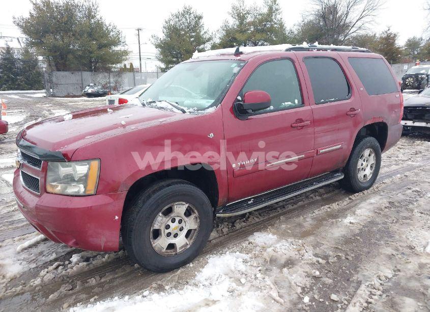 Photo 2 of 2007 Chevrolet Tahoe LT (VIN 1GNFK130X7J143815)