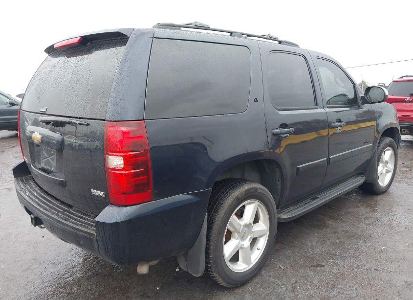 Photo 4 of 2007 Chevrolet Tahoe LT (VIN 1GNFK130X7J359860)