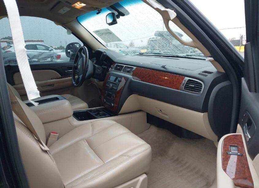 Photo 5 of 2007 Chevrolet Tahoe LT (VIN 1GNFK130X7J359860)