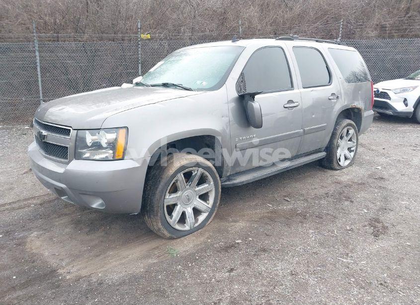 Photo 2 of 2007 Chevrolet Tahoe LT (VIN 1GNFK130X7R112033)