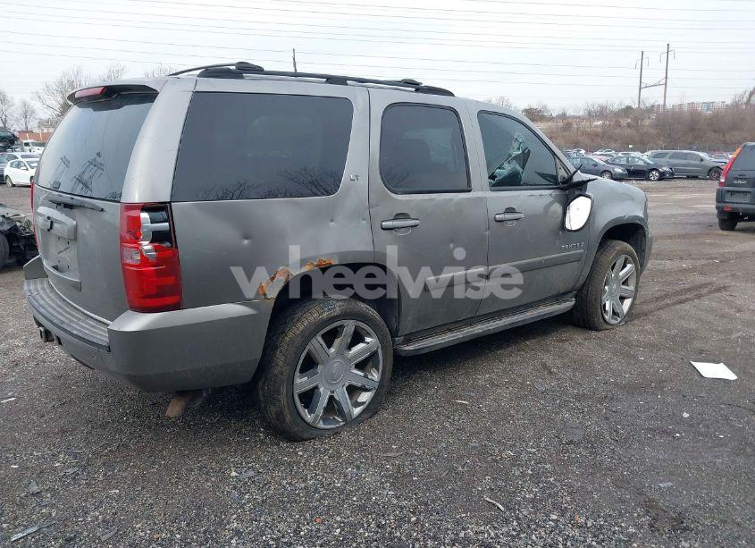 Photo 4 of 2007 Chevrolet Tahoe LT (VIN 1GNFK130X7R112033)