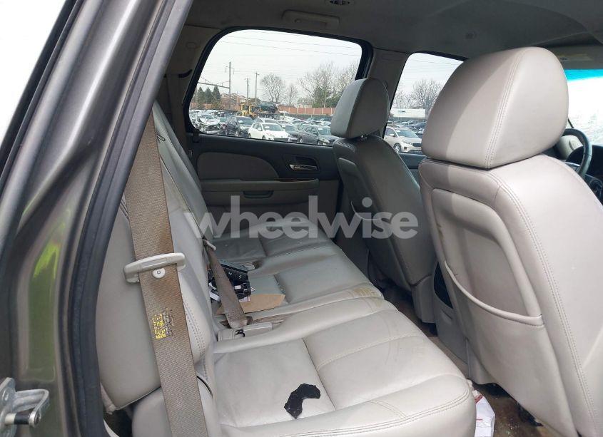 Photo 8 of 2007 Chevrolet Tahoe LT (VIN 1GNFK130X7R112033)