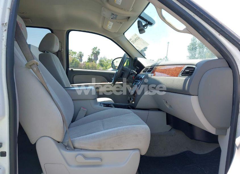 Photo 5 of 2007 Chevrolet Tahoe LT (VIN 1GNFK130X7R256830)