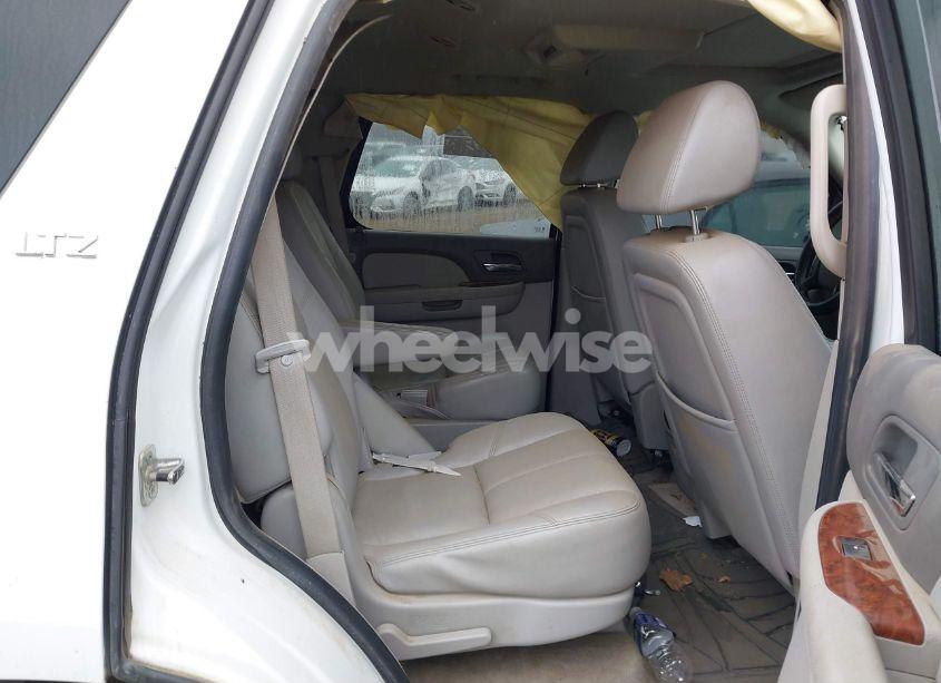 Photo 8 of 2008 Chevrolet Tahoe LTZ (VIN 1GNFK130X8J110203)